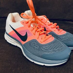 RARE NEW Nike Air Zoom Pegasus 30 Slate Gray Salmon Pink Womens 7 US running 38